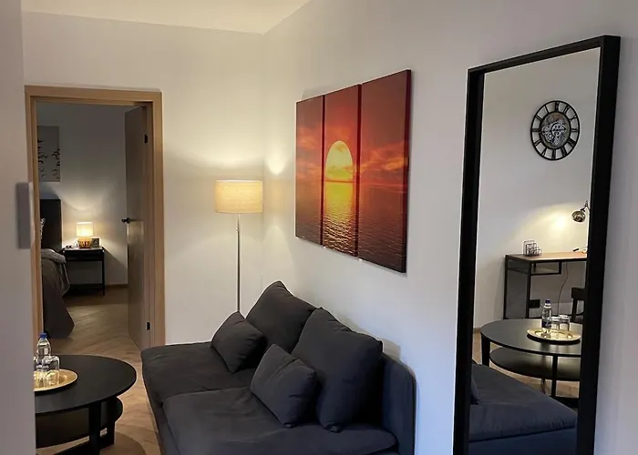 A Cozy In A Quiet Courtyard For A Quiet Stay, Not For Entertainment *