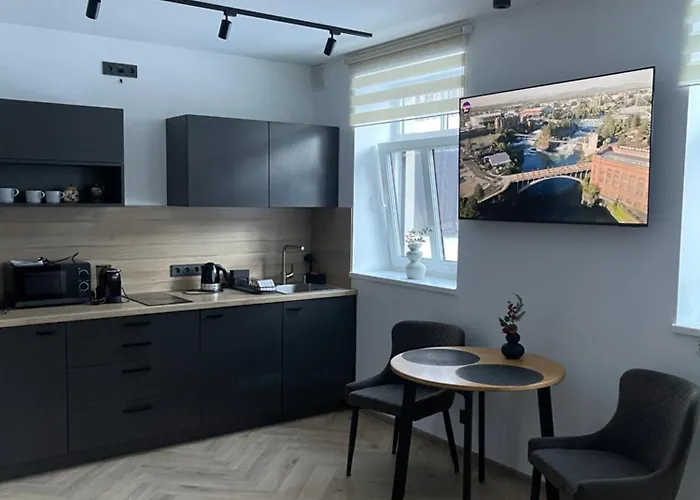 A Cozy In A Quiet Courtyard For A Quiet Stay, Not For Entertainment